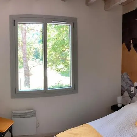 La Petite Maison-les Logis D'agaliaure Сasa de vacaciones