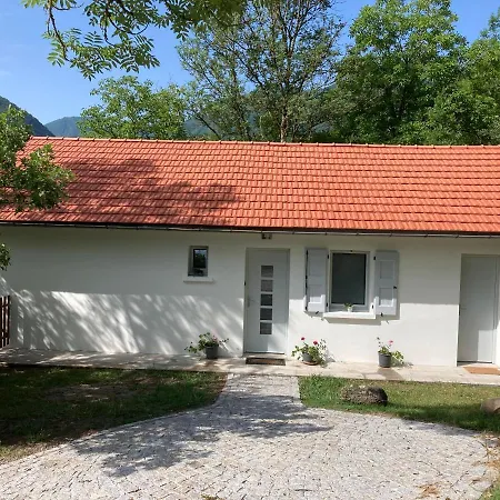 La Petite Maison-les Logis D'agaliaure *