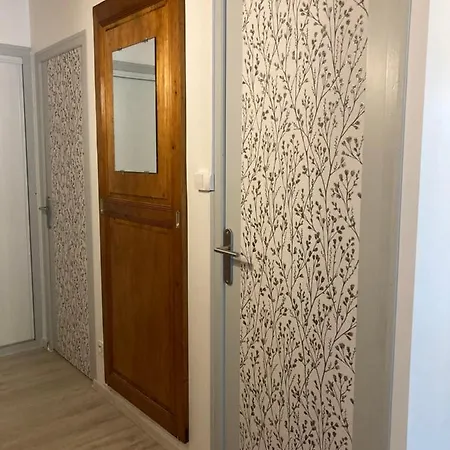 La Petite Maison-les Logis D'agaliaure Сasa de vacaciones Château-Verdun