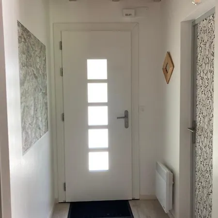 La Petite Maison-les Logis D'agaliaure * Château-Verdun