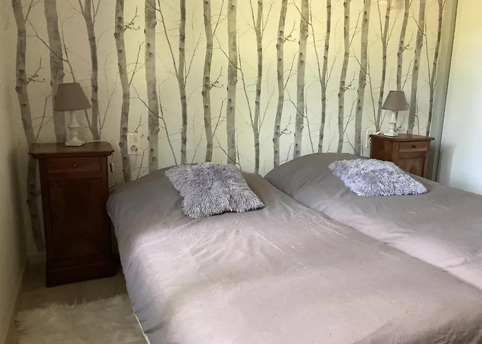 La Petite Maison-les Logis D'agaliaure *