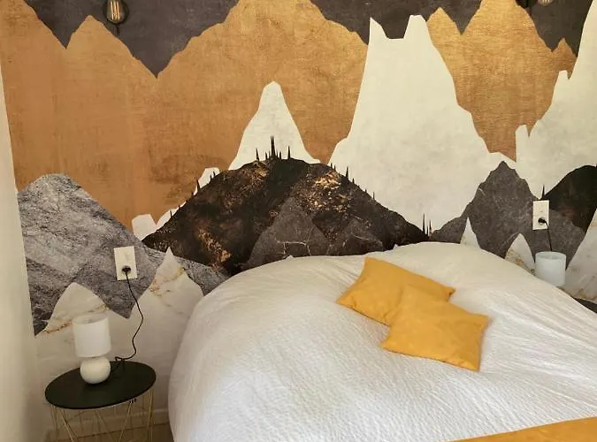 La Petite Maison-les Logis D'agaliaure Chateau-Verdun