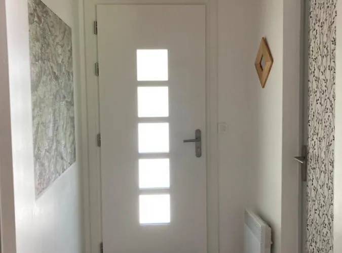 La Petite Maison-les Logis D'agaliaure * Chateau-Verdun