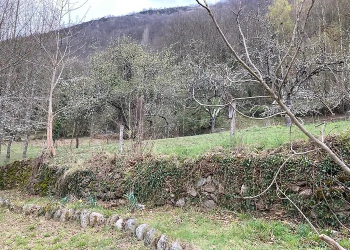 La Petite Maison-les Logis D'agaliaure * Chateau-Verdun