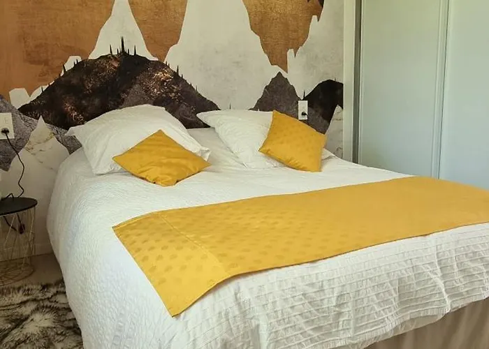 Дом отдыха La Petite Maison-les Logis D'agaliaure Chateau-Verdun