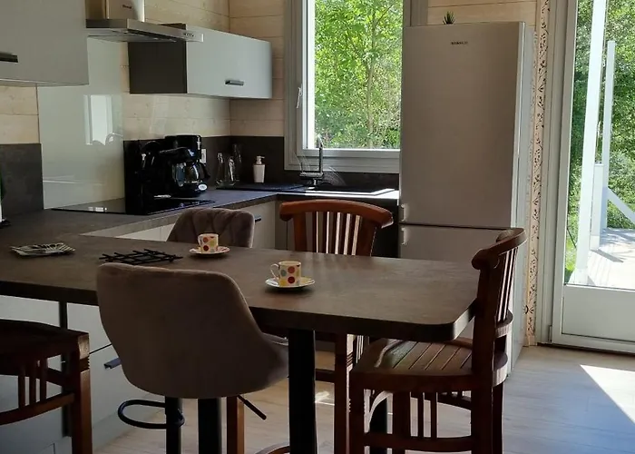 La Petite Maison-les Logis D'agaliaure Chateau-Verdun