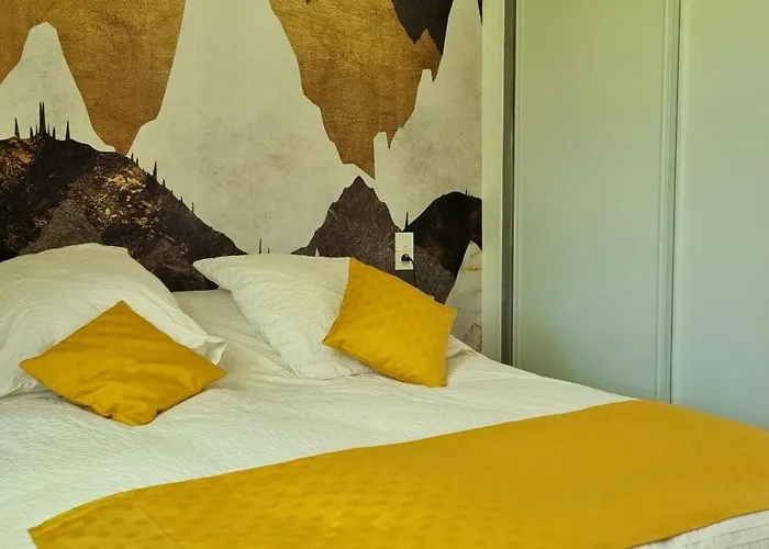 Дом отдыха La Petite Maison-les Logis D'agaliaure *